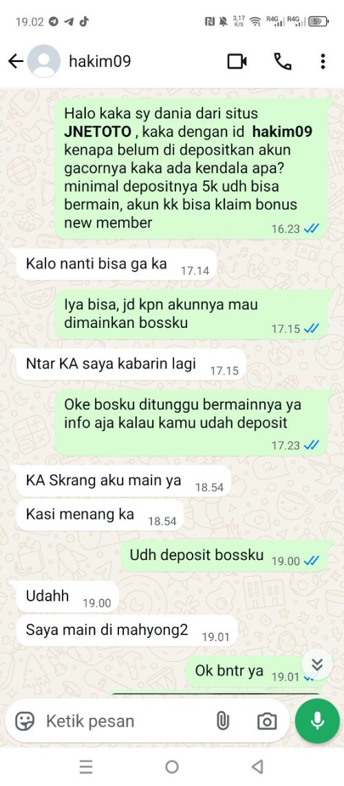 hakim09.jpeg